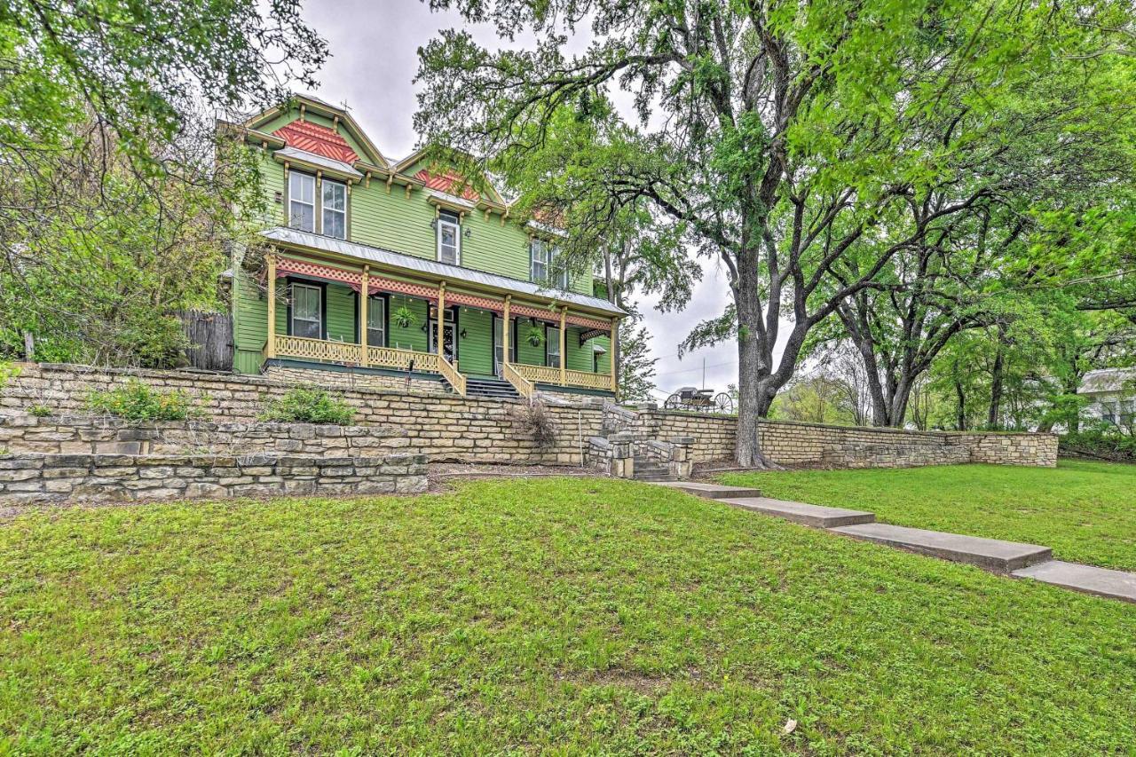 The Lilly House Historic Glen Rose Home With Porch! Exterior photo