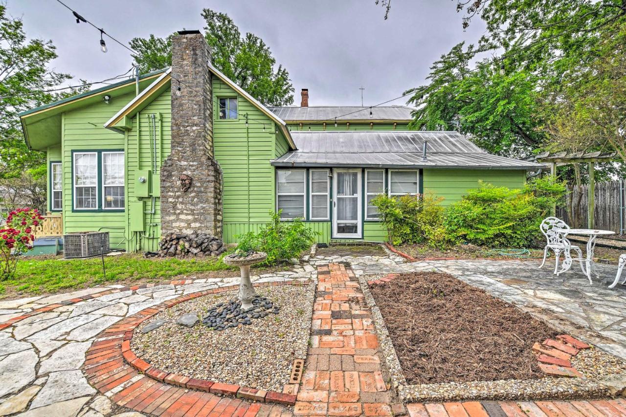 The Lilly House Historic Glen Rose Home With Porch! Exterior photo